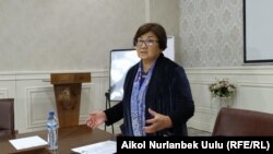 Роза Отунбаева.