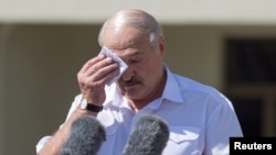 პრეზიდენტი ლუკაშენკა მხარდამჭერთა მიტინგზე. 2020 წლის 16 აგვისტო