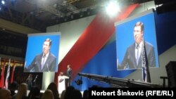 Aleksandar Vučić na mitingu SNS u Novom Sadu