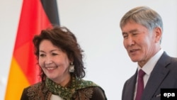 Раїса Атамбаєва заявила, що проти її сім’ї і соратників колишнього президента «йде масове гоніння»