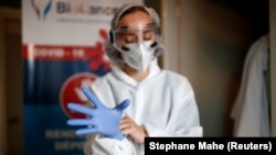 Franța a avut în medie 20.000 de noi cazuri zilnice în ultima săptămână