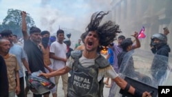 Protestele sunt conduse de generația Z și arată resentimente generalizate împotriva guvernului din cauza corupției și a nepotismului promovat de cei aflați la putere.