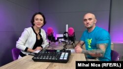 „Nu e târziu niciodată să te apuci de sport. Am o doamnă cu care am început să lucrez când avea 50 de ani. Are 70 de ani în prezent și îmi zice că de-abia acum se simte ca la 50”, spune antrenorul personal.