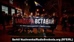 За повідомленням, до охорони порядку залучали 200 правоохоронців