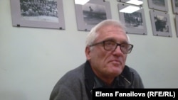 Ян Гросс в Обществе Мемориал перед лекцией