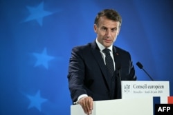 Президент Франції Емманюель Макрон проводить пресконференцію після Європейської ради. Брюссель, 26 червня 2025 року