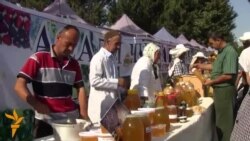 Праздник меда и дыни дошел до Душанбе