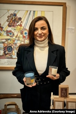 Свічки, які продавала українка