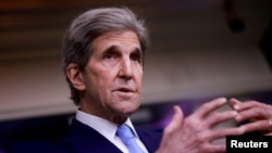 I dërguari i SHBA-së për klimën, John Kerry.