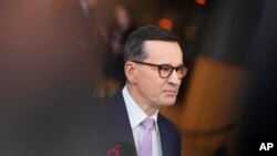 Напередодні складення присяги Матеуш Моравецький зазначав, що нова Рада міністрів буде значно меншою і в ній буде велика кількість жінок