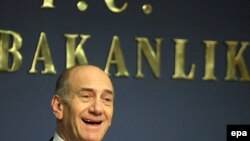 آقای اولمرت اظهار اميدواری کرد که اين فرصت و شانس بوجود آيد تا نشست مشترک ميان اعراب و اسراييل برگزار شود.