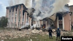 Unul din cele patru referendumuri de anexare ar urma să aibă loc în regiunea Donețk, în estul Ucrainei. Între timp, forțele ruse au bombardat stația de termoficare din Sloviansk, o manieră originală de a-și exprima grija pentru noii lor concetățeni, în pragul iernii. 