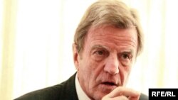 Bernard Kouchner