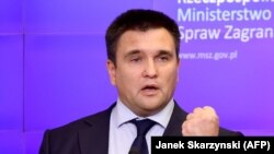 Кремль влаштовує чергову циркову виставу для того, щоб приховати свої злочини, заявляє Павло Клімкін