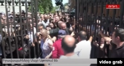 მრევლს დასახმარებლად სასულიერო პირებმა უხმეს - 27 ივნისი, ეჯმიაწინი.