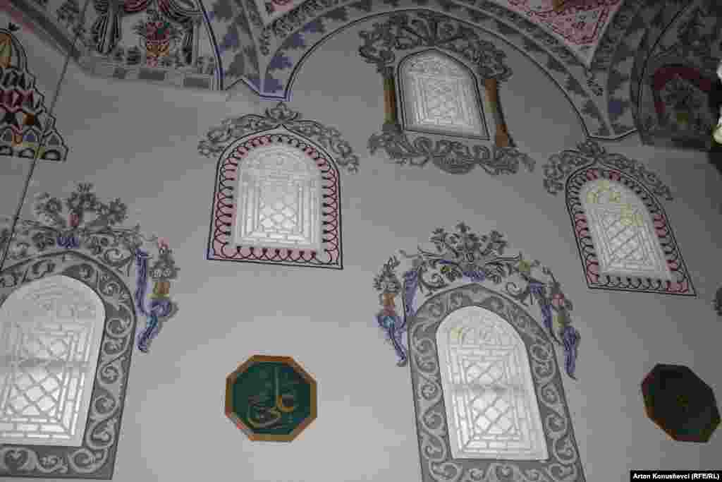 Xhamia &quot;Sinan Pasha&quot; e shekullit të 17-të, Prizren.