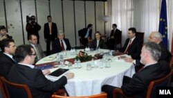 Подвоени мислења околу потребата од лидерска средба