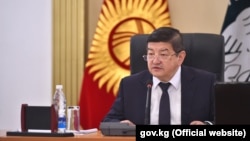 Акылбек Жапаров.