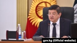 Акылбек Жапаров.