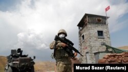 „Meg akarjuk mutatni a világnak, hogy a határainkon nem lehet átjutni” – Törökország afgán menekülthullámra készül