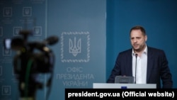 Єрмак наголосив, що вибори мають відбутися з дотриманням стандартів Бюро демократичних інститутів і прав людини ОБСЄ