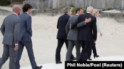 Liderii G7 la summitul din Marea Britanie