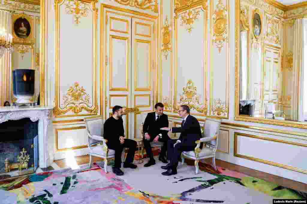 دیدار ولودیمیر زلنسکی، رئیس‌جمهور اوکراین، با امانوئل مکرون، رئیس‌جمهور فرانسه و کی‌یر استارمر، نخست‌وزیر بریتانیا، در کاخ الیزه پاریس.