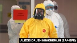  В ізоляції живуть навіть журналісти, які знімають зустрічі президента Росії, пише видання