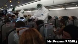 Так встречали рейс из Гоа в казанском аэропорту 22 апреля 2020 года. 