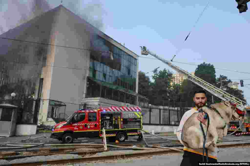 Ранковий Київ. Після масованої російської повітряної атаки. 10 червня 2025 року