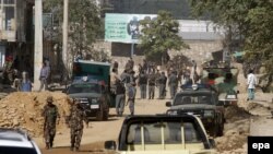 Президент сарайынын айланасы. 25-июнь, 2013-жыл. 