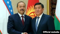Премьер-министры Узбекистана и Кыргызстана Абдулла Арипов и Сооронбай Жээнбеков.