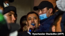 Cадыр Жапаров тарапташтары менен Бишкекте, 14-октябрь, 2020-жыл.