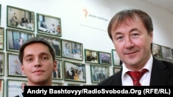 Валерій Новицький, заступник голови Всеукраїнської спілки вчених-економістів (праворуч) та Максим Борода, керівник програми «соціальна економіка» Міжнародного центру перспективних досліджень