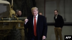 Дональд Трамп на американской военной базе Баграм во время своего первого президентского срока 