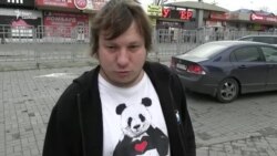 «Яка мені користь від QR-коду, я в Європу не літаю». Чим вакцинуються жителі Донецька? (відео)