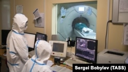 Москваагы О.М.Филатов атындагы оорукананын "кызыл аймагында". 