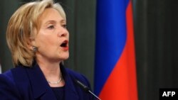 Державний секретар США Хілларі Клінтон виступає на прес-конференції в Москві, 13 жовтня 2009 року.