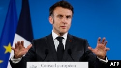Макрон додав, що це потрібно зробити «з огляду на прискорення мирних переговорів».