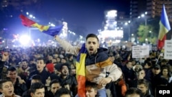 La protestul din 5 noiembrie din Piața Universității de la București