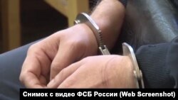 Хабаровчанина посадили на 4,5 года за продажу "информационных материалов, составляющих гостайну"