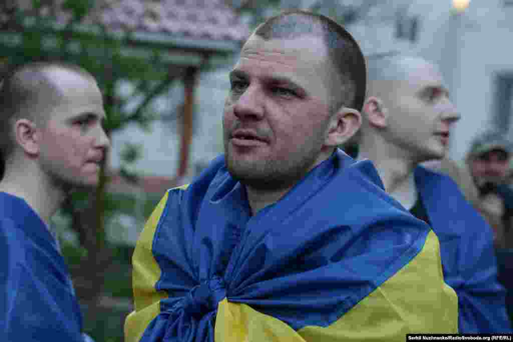 Звільнений з полону український захисник