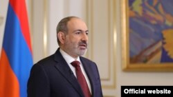 Нікол Пашинян виступив із заявою про відставку, але продовжить виконувати обов’язки прем’єра в повному обсязі до призначення нового уряду