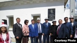 Оренбург шаарында Жусуп Абдрахмановго мемориалдык тактача коюу салтанаты. 2018-ж. 29-май. "Рух кенчи" гезити.