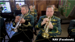 A NAV alá tartozó Pénzügyőr Zenekar fellépése a nemzetközi vámnap alkalmából, 2022. január 26-án