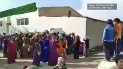 В Марыйское село впервые за полгода привезли масло