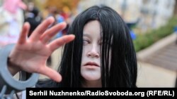 На «Параді зомбі» у Києві до Гелловіну. 30 жовтня 2021 року