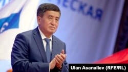 Сооронбай Жээнбеков.