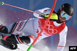 Камен Златков направи добро спускане в първия манш, но грешка във втория не му позволи да финишира.