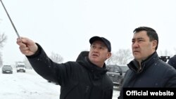 Садыр Жапаров жол куруу долбоору менен таанышууда. 15-февраль, 2022
